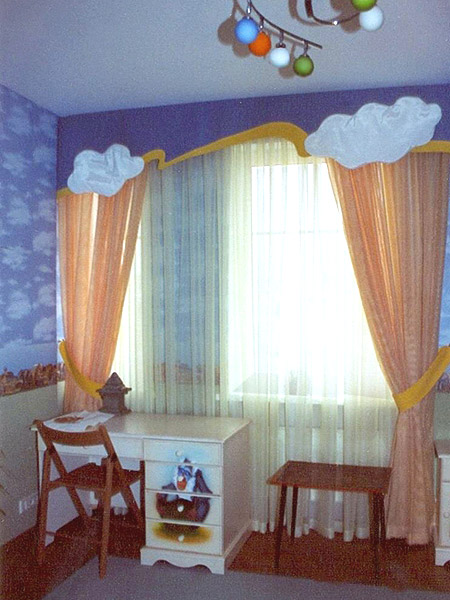 Choisissez des rideaux dans la pépinière: tissu, couleur, design, caractéristiques