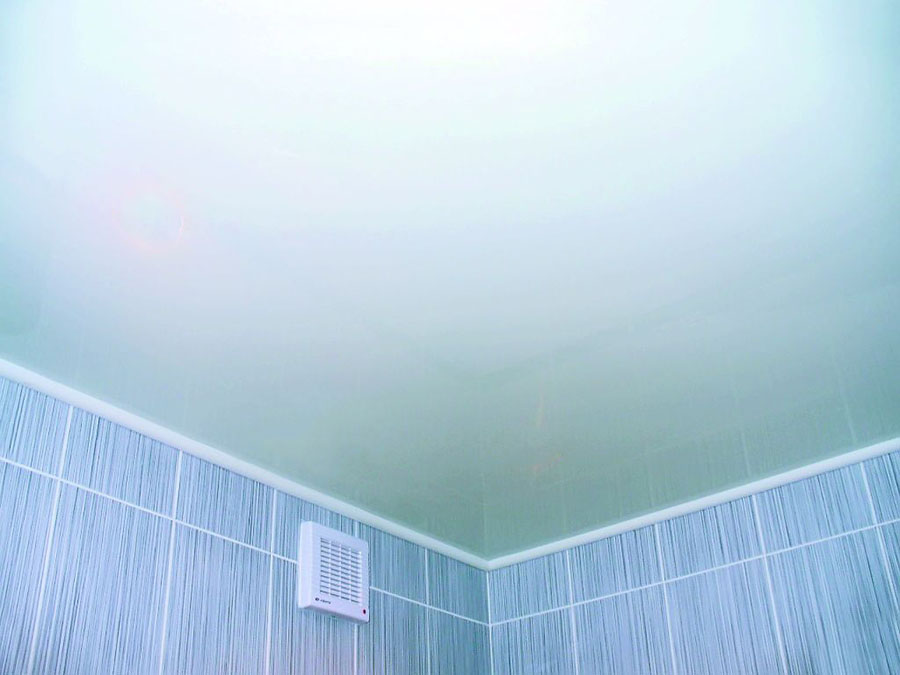 peindre le plafond de la salle de bain